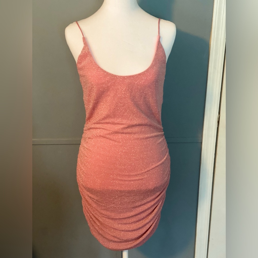 SHEIN. Size medium. Pink - brand new